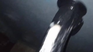 Penetración anal con dildo grande