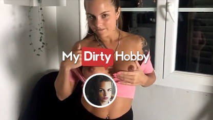 MyDirtyHobby - Arya_LaRoca Invites Her Neighbour For A Coffee Including Some Extras & A Happy Ending