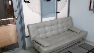 Tengo el coño tan húmedo que le digo amigo que he eche su leche dentro de mi pussy-Porno en Español