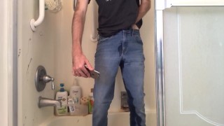 Watch me piss my jeans getting ready for the day 