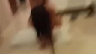 Vicky y Daniel en un hotel