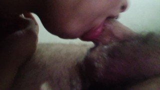this teenager sucking my cock popping in her mouth soaked my cock, sucks too much🍆😋💦🤤