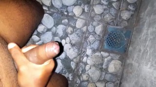 Sri lankan bathroom orgasm නැගිටලා අලුතෙන් දැම්මා 