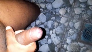 Sri lankan bathroom orgasm නැගිටලා අලුතෙන් දැම්මා 