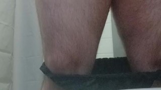 Sean takin a mornin piss n jerk