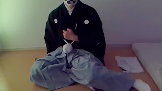 【着物】紋付袴でしこしこ……日本人男性として最も改まった姿で行う高尚な手淫の様子です//////