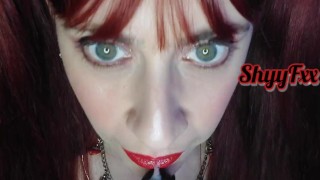ShyyFxx Vendedora caperucita se mete en la casa de alguien muy peligroso... JOI ROLEPLAY de terror!