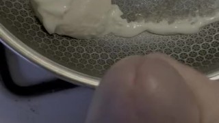CuriusKinkyCouple-Adding Some Flavor to My Morning Eggs by Cumming on Them Great to Eat