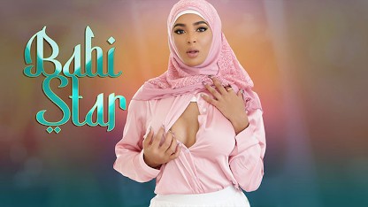 Hijab Hookup - 大胸阿拉伯美女巴比明星的新工作是在办公室提供最好的口交