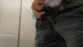 Me Ven Masturbandome (xxxkmilo69xxx)