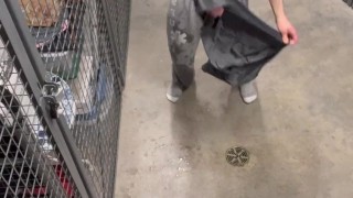 Love the risky self pissing