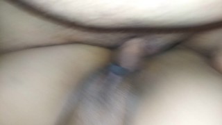 Aprovechandome de mi hijastra bien temprano casa sola follamos rico 