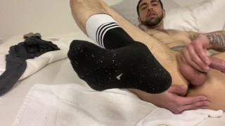 This straight stud LOVES making his Sexy Ass Gape & DRiP in bed with XL Dildo and self fisting