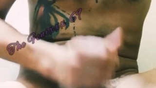 Deliciosa verga dura y huevos grandes de The Fenixxx.