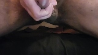MUSCLE BEAR DROPS THICK CUMSHOT!