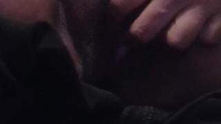 Masturbándome pensando en mi vecino