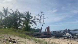 Risky Beach Pet and Pee Play in Panama