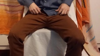 Manspreading in suit