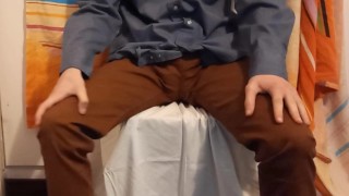 Manspreading in suit