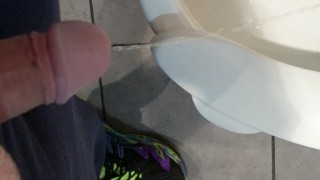 Big guy takes a lengthy piss for you