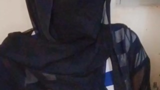 Hot Crossdresser Use Nikaq