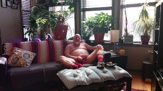 Bear jerks off in flip flops - bonus feature included at the end