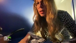 Her BIG ASS was STUCK so I gave her a CREAMPIE!