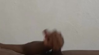 decidí masturbarme y correrme  rico.