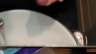 Помыл член в раковене и подрочил.