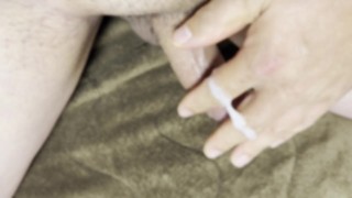 【疑似バック】AVを見ながら立膝でオナニー☆ドロドロ精子大放出///