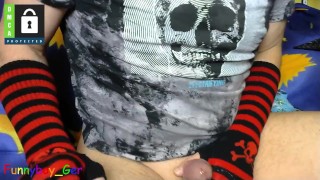 Emo use a Vibrator on Cock and Cum Handsfree