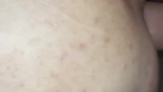 Рвет обкончаное очко пассива своим членом (КРУПНЫЙ ПЛАН)