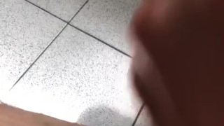 Exploté de leche en mi trabajo