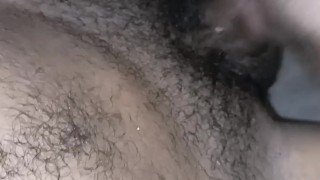 LE PEGO EN LAS TETAS MIENTRAS BRINCA BIEN RICO EN MI VERGA