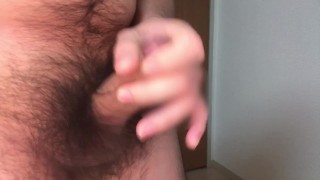 毛むくじゃらぽっちゃりおじさん画面いっぱいのチンコ見せてオナニー！