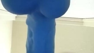 watch it stretch my hold ass it goes in