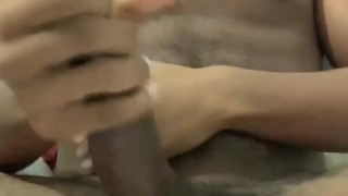 Chico vergon se corre a chorros