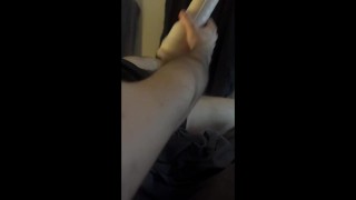 Mec tatouer se branle avec le fleshlight de Abella danger
