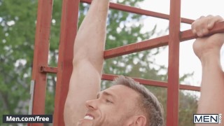 Men - Mayor Alex Mecum Gets His Huge Cock Secretly Sucked By Cute Guy Trent King In Public