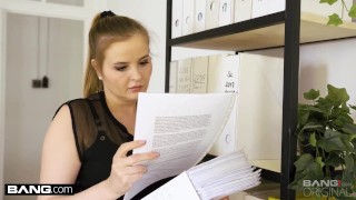 Bang Surprise - Busty MILF Candy Alexa Is Getting Her Asshole Destroyed In A Public Library