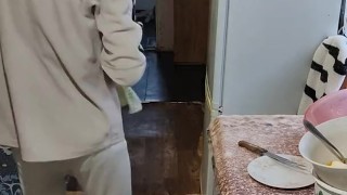 Time in the kitchen. I'm cooking again