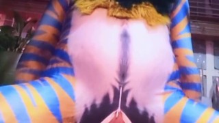 Hot gay liger scratching an itch,