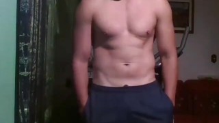 See My gains and dance a litter reggaeton