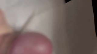 (ただの素人の僕目線)登録者さんのメッセージに興奮してビクビクオナニー…