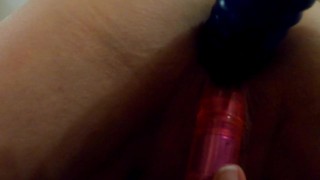 MILF With 2 TOYS Achieves Orgasm