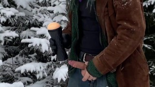 Santa drops a package - Vertical 60fps