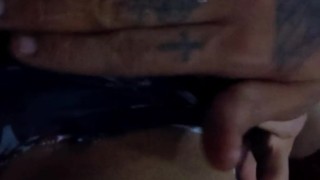 MI HERMANASTRA TENIA UN SHORT SEXY Y LA HICE VENIR💦SE MOJA BIEN RICO