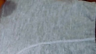 Walę konia i spuszczam się w spodnie dla mojego klienta