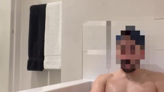 Self piss in the bathtub