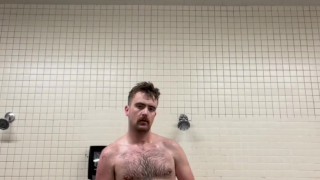 THIC OTTER IN A PUBLIC GYM SHOWER ROOM